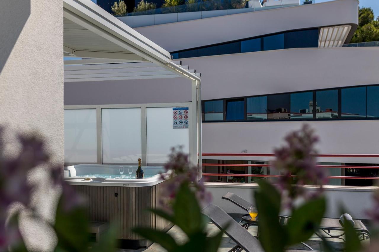 Seaside Penthouse With Hot Tub Sky Living Διαμέρισμα Σπλιτ Εξωτερικό φωτογραφία