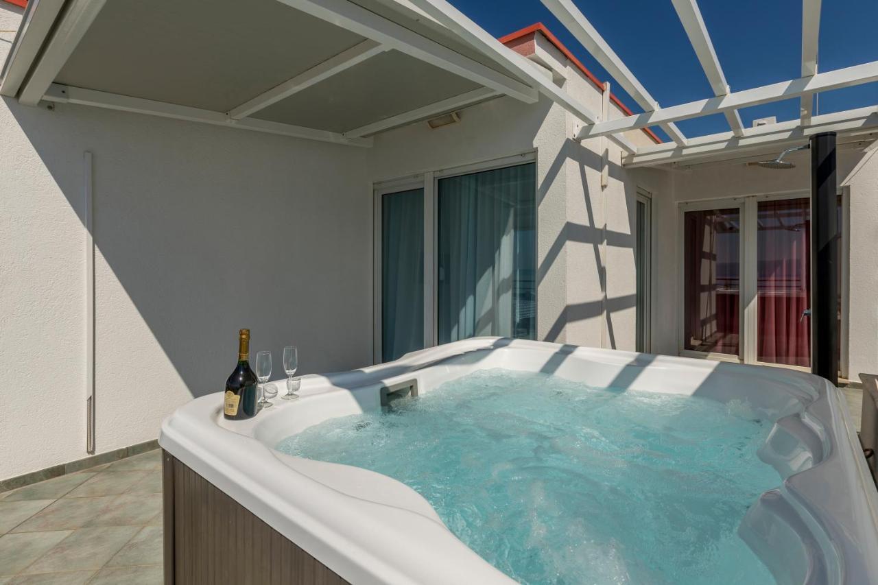 Seaside Penthouse With Hot Tub Sky Living Διαμέρισμα Σπλιτ Εξωτερικό φωτογραφία
